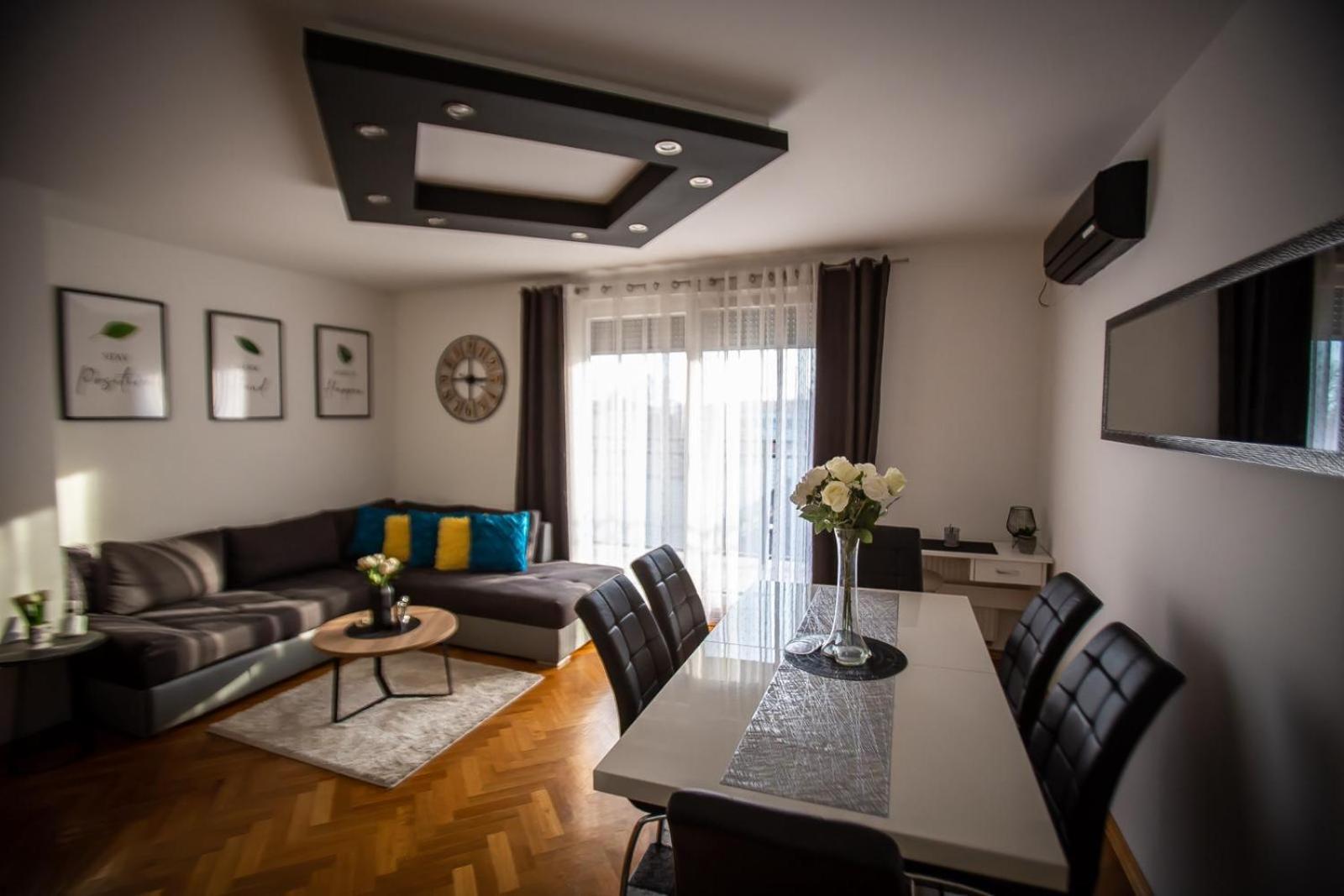 Apartman Elly Slavonski Brod Exterior photo